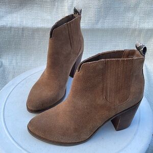Dolce Vita Women’s Stacie Brown Suede Ankle Boots Sz 8
